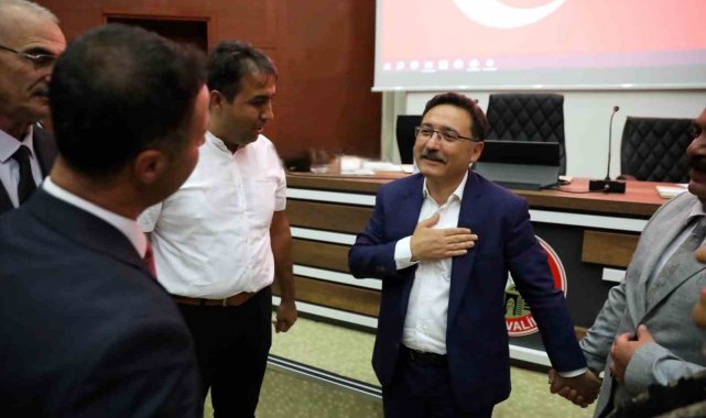 Vali Çiçek, muhtarlarla bir araya geldi