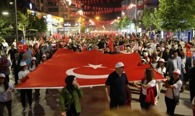 Van'da '15 Temmuz Demokrasi Yürüyüşü'