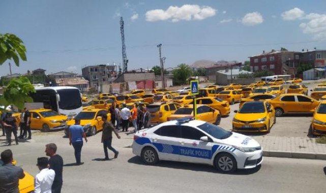 Van'daki taksiciler kontak kapattı
