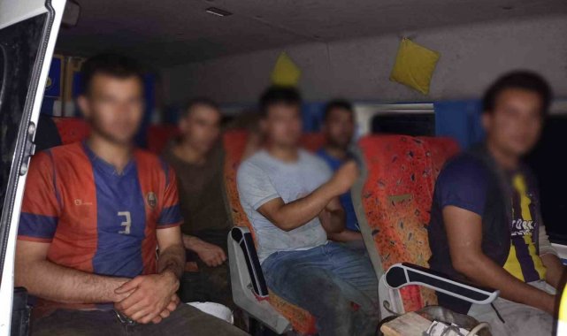 Yakalanan düzensiz göçmenlere 72 bin 50 lira idari para cezası verildi