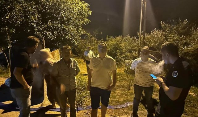 Yangına zamanında müdahale mahalleyi kurtardı