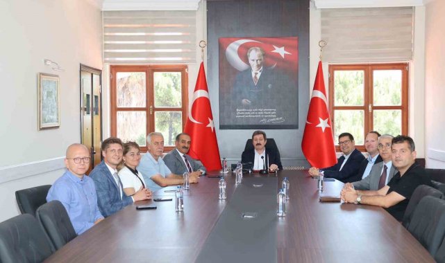 Yaş meyve sebze ve meyve ihracatçıları, dünya sofralarına kalıntısız ve katma değerli üretiyor