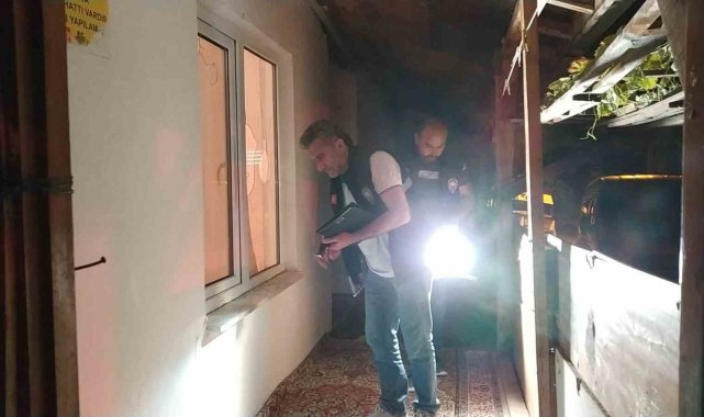 Yaşlı kadının evine taşlı saldırı