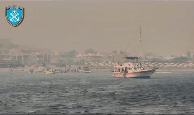 Yunanistan'ın Rodos ve Korfu adasında tahliyeler sürüyor