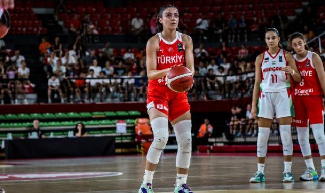 16 Yaş Altı Kız Basketbol Milli Takımı, Macaristan'a mağlup oldu