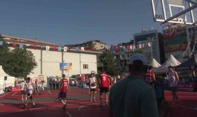 3x3 sokak basketbol turnuvasına yoğun ilgi