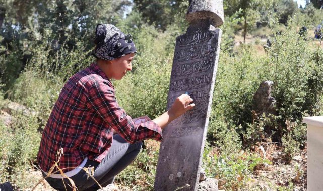 43 mezarlıkta Osmanlı dönemine ait mezar taşları incelendi