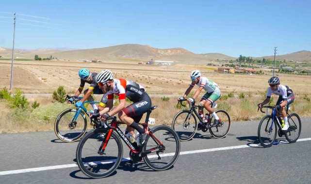 9 ülkeden sporcular meydandan Erciyes'e pedal çevirecek