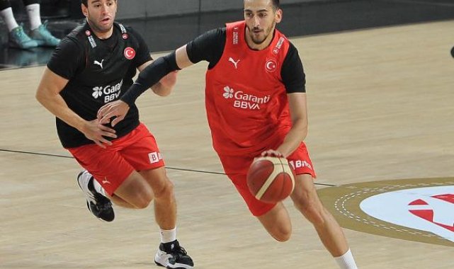 A Milli Erkek Basketbol Takımı, İzlanda maçının hazırlıklarını tamamladı