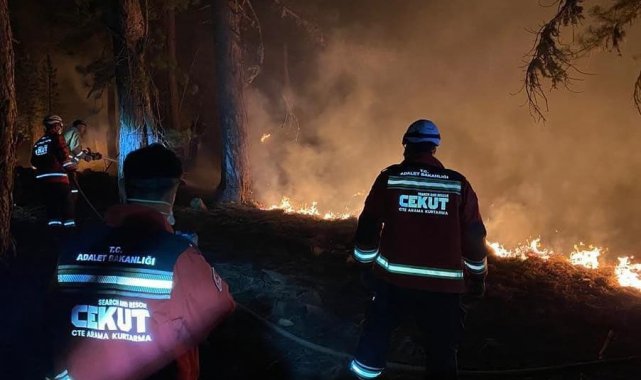 Adalet Bakanı Tunç: "CEKUT ekipleri Çanakkale'deki orman yangınına destek için 13 farklı ilden yola çıktı"