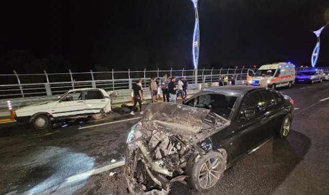 Adana'da hız kazası: Çarptığı otomobili 100 metre metre sürükledi; 1 ölü, 1 yaralı