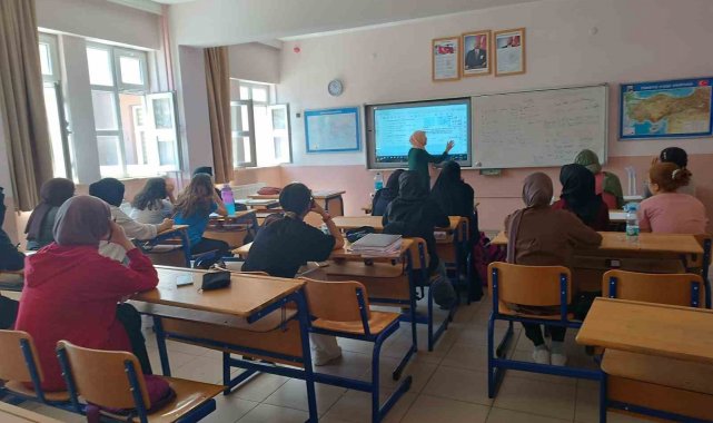 Afyonkarahisar'da yaz okulları devam ediyor