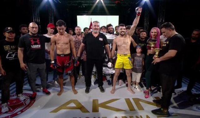 Akın Fight Arena D-Smart ve D-Smart GO'da nefesleri kesti