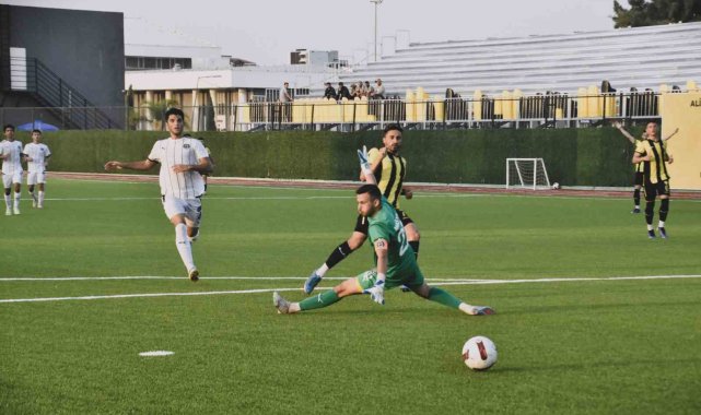 Aliağaspor FK, Manisa FK U19 takımını hazırlık maçında 4-1 yendi