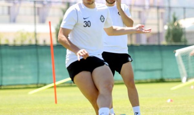 Altay'ın yeni gözdeleri yolda