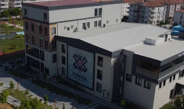 Altıeylül Belediyesi, kendi elektriğini GES'ten üretiyor