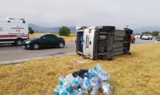 Amasya'da kavşakta 3 araç çarpıştı: 4 yaralı