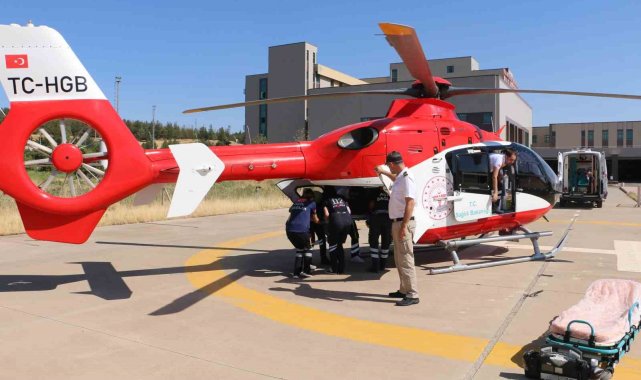 Ambulans helikopter, Lice'de kalp krizi geçiren 93 yaşındaki hasta için havalandı