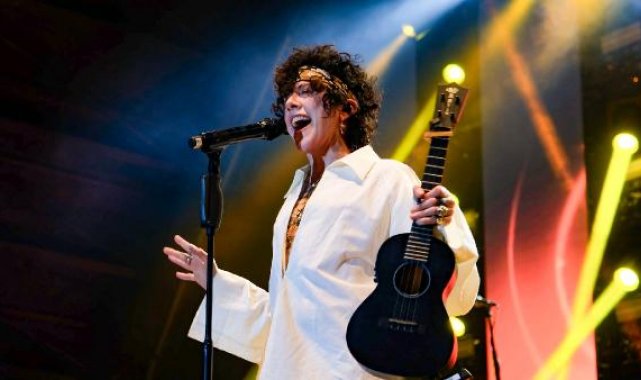 Antalya'da konser veren ABD'li şarkıcı LP: Türk müziği ve kültürüne ilgim hiç azalmadı