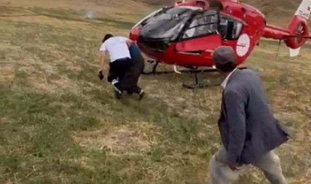 Arı sokması sonucu fenalaşan kadın, ambulans helikopterle hastaneye ulaştırıldı