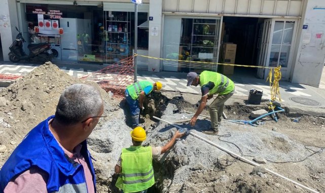 Aydın için çalışan personellere, Büyükşehir'den su takviyesi