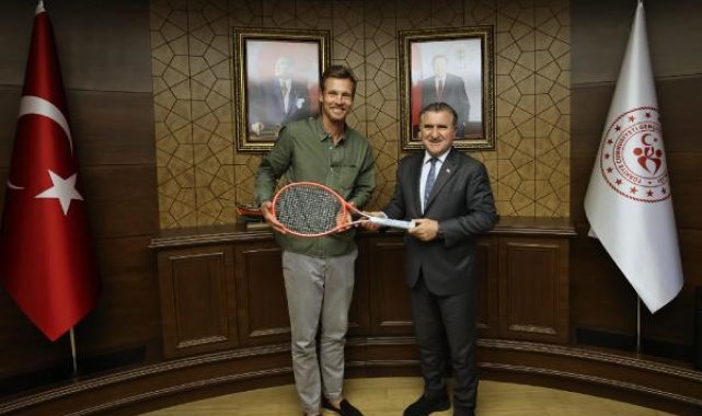 Bakan Bak, Çek tenisçi Tomas Berdych'i kabul etti