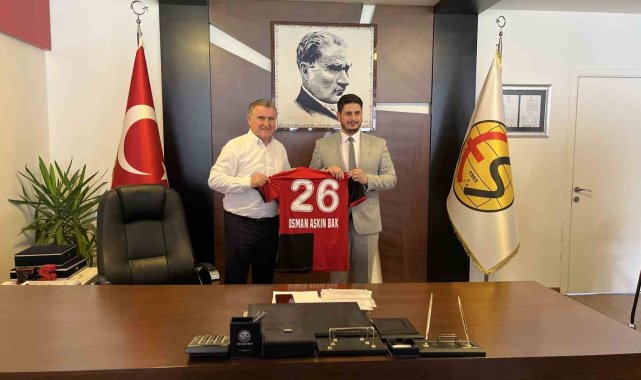 Bakan Bak: "Eskişehirspor'un mazisindeki günlere dönmesi için destek vereceğiz"