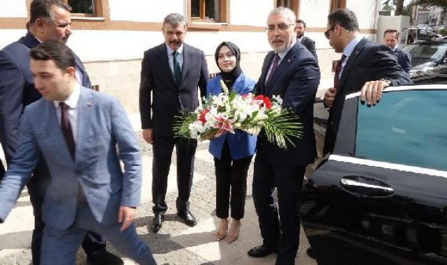 Bakan Işıkhan: Emeğin, alın terinin hakkını gözettik