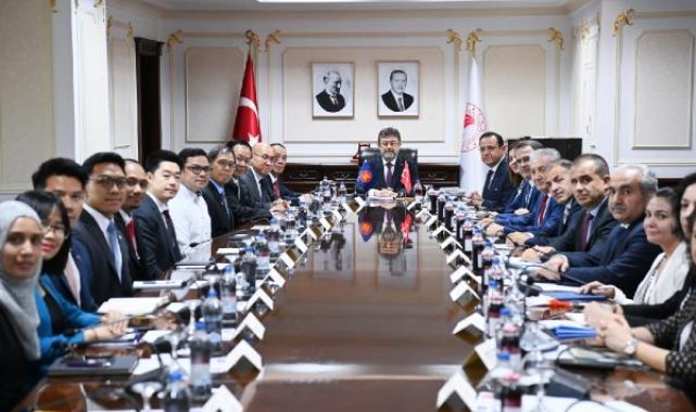 Bakan Yumaklı, ASEAN Ankara Grubu büyükelçileri ile görüştü