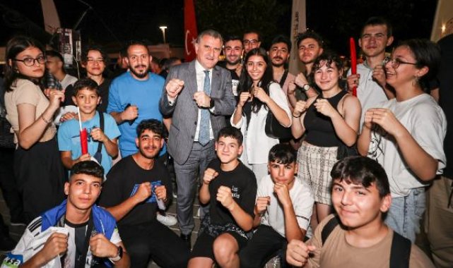 Bakan Bak: Madalya kazanan milli sporcularımızı tebrik ediyorum