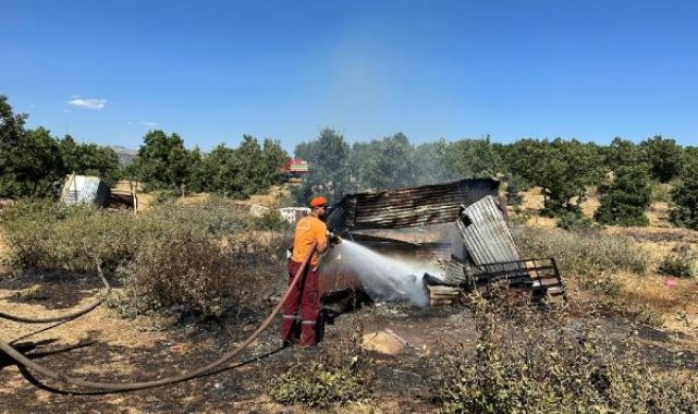 Barakada çıkan yangın ormana sıçramadan söndürüldü