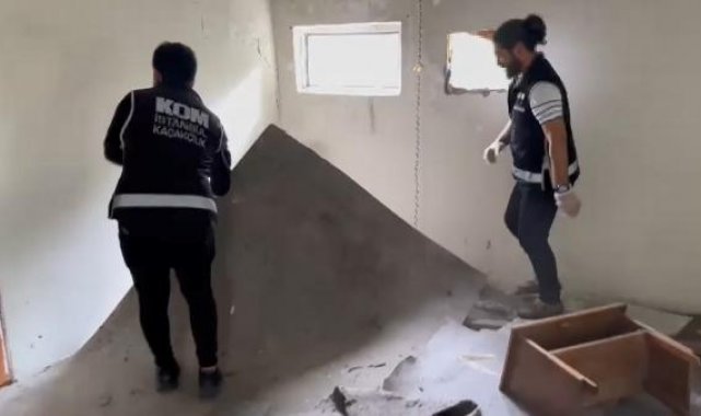 Başakşehir'de metruk binaya tarihi eser operasyonu: Çok sayıda sikke ele geçirildi
