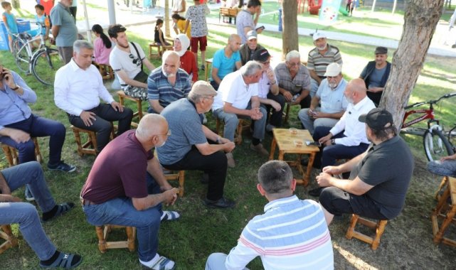 Başkan Çolakbayrakdar, Yenişehir Pazarında esnaf ve vatandaşlarla birlikte