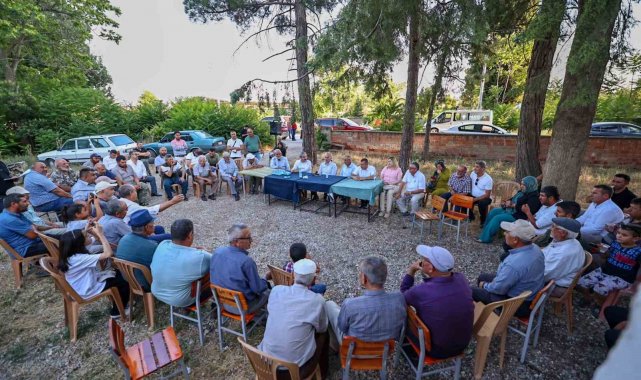 Başkan Zolan Çivrilli hemşehrileriyle kucaklaştı