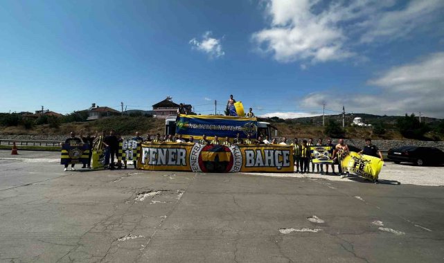 Bilecik Genç Fenerbahçeliler takımlarını hiç yalnız bırakmıyor