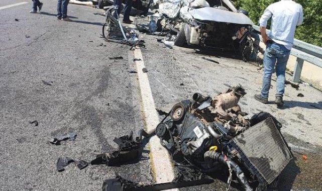Bitlis'te otomobil ile minibüs çarpıştı: 1'i ağır 5 yaralı