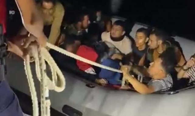 Bodrum'da 31 kaçak göçmen kurtarıldı, 14 kaçak göçmen yakalandı