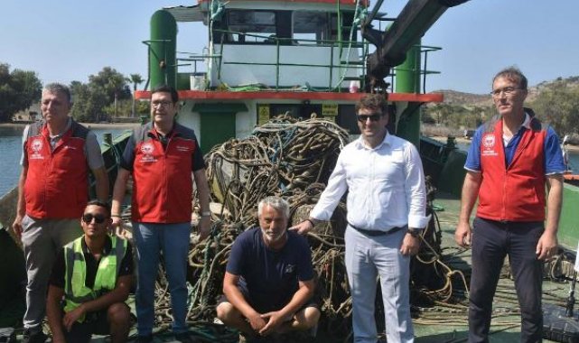 Bodrum'da denizin dibinde tonoz ve çapa temizliği