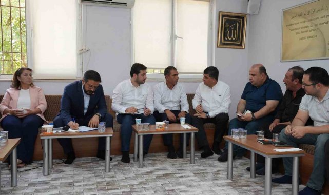 Bozatlı ve Fadıloğlu, kırsal mahallede vatandaşlarla bir araya geldi