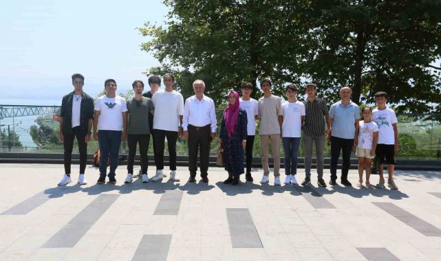Bu liseliler yazılım yapıp İHA, SİHA geliştiriyor