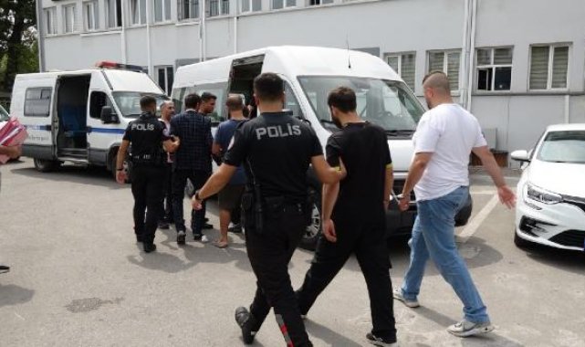 Bursa'da, aranan şüphelilere operasyon: 21 gözaltı