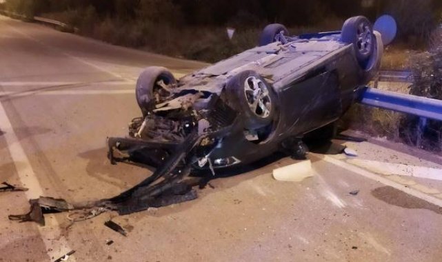Bursa'da kum birikintisine çarpan otomobil takla attı: Aynı aileden 5 kişi yaralandı