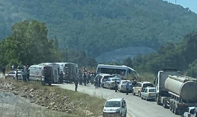 Bursa'da yolcu minibüsü ile kamyon çarpıştı: 1 ölü, 5 yaralı