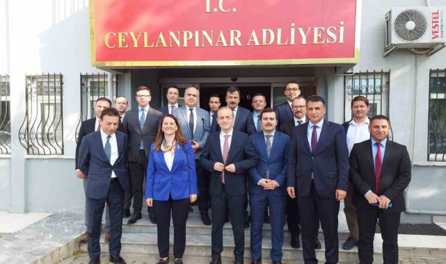 Ceylanpınar'da muhtarlardan tayini çıkan baş savcıya veda ziyareti