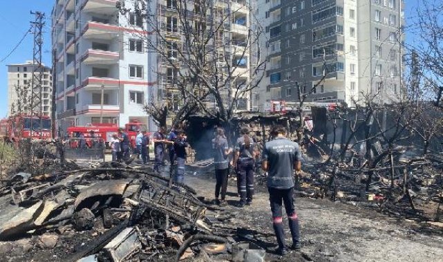 Çocukların attığı torpil, evi yaktı