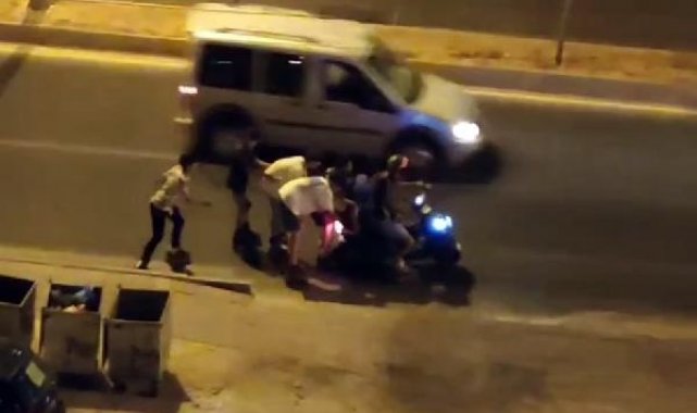 Çocukların patenle tehlikeli yolculuğu kamerada