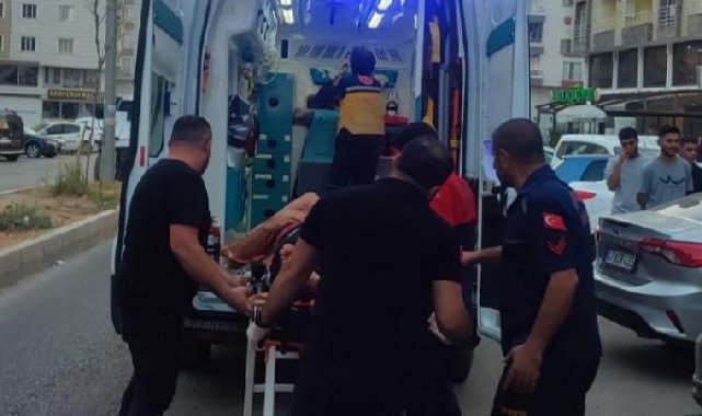 Çocuklarını odaya kilitleyip eşini 5 yerinden bıçaklayarak ağır yaraladı, intihara kalkıştı