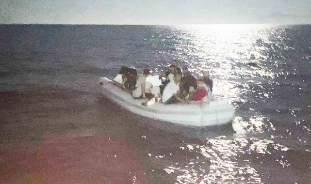 Datça'da 24 düzensiz göçmen kurtarıldı