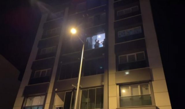 Depremzede ailenin 2 yaşındaki kız çocukları 3'üncü kattan düşerek ağır yaralandı