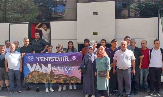 Diyarbakır'da 42 görme engelli vatandaş geziye gönderildi